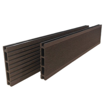 Wszechstronne 20*110 mm podłogi WPC idealne dla zarówno komercyjnego mieszkalnego w różnych kolorach