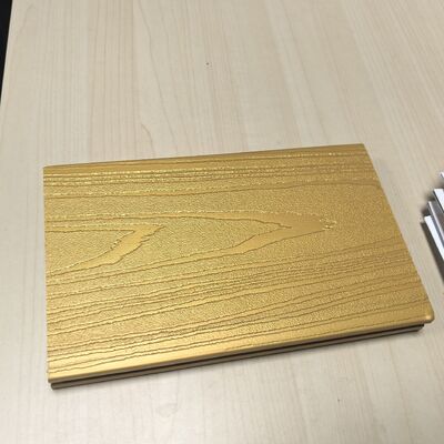 METALICZNE PANELE WPC Z LUKSUSOWĄ PATYNĄ ZŁOTYM BŁYSZCZĄCYM TARASEM