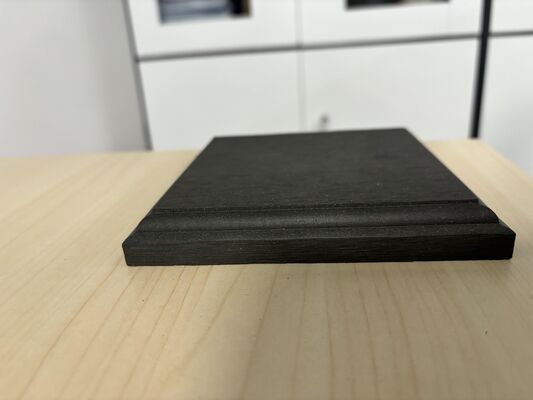 WPC Balkon Wodoodporne pokrycie końcowe podłogi zewnętrznej WPC Kompozytowa deska tarasowa Listwa przypodłogowa Deska tarasowa WPC Zakończenie tarasu