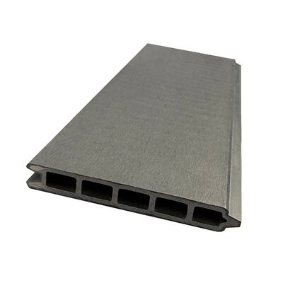 Podłogi inżynieryjne WPC nadające się do recyklingu do ogrodzeń zewnętrznych / promenady / bramy / placu zabaw