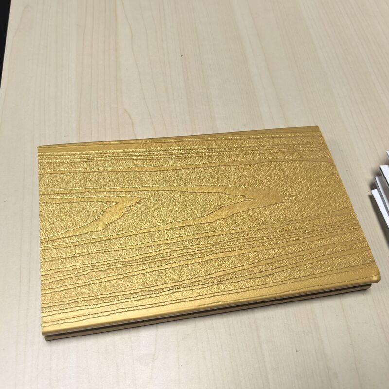 METALICZNE PANELE WPC Z LUKSUSOWĄ PATYNĄ ZŁOTYM BŁYSZCZĄCYM TARASEM